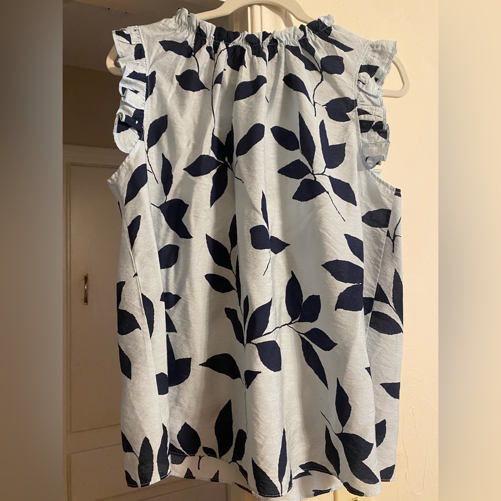 Ces Femme Top, size Large
